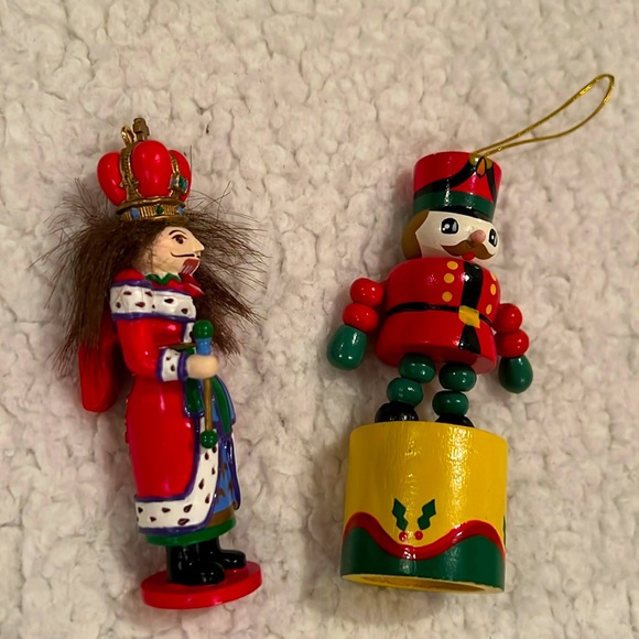 Vintage Wooden Christmas Ornaments With Moveable Features 🎄 - Picture 1 of 9